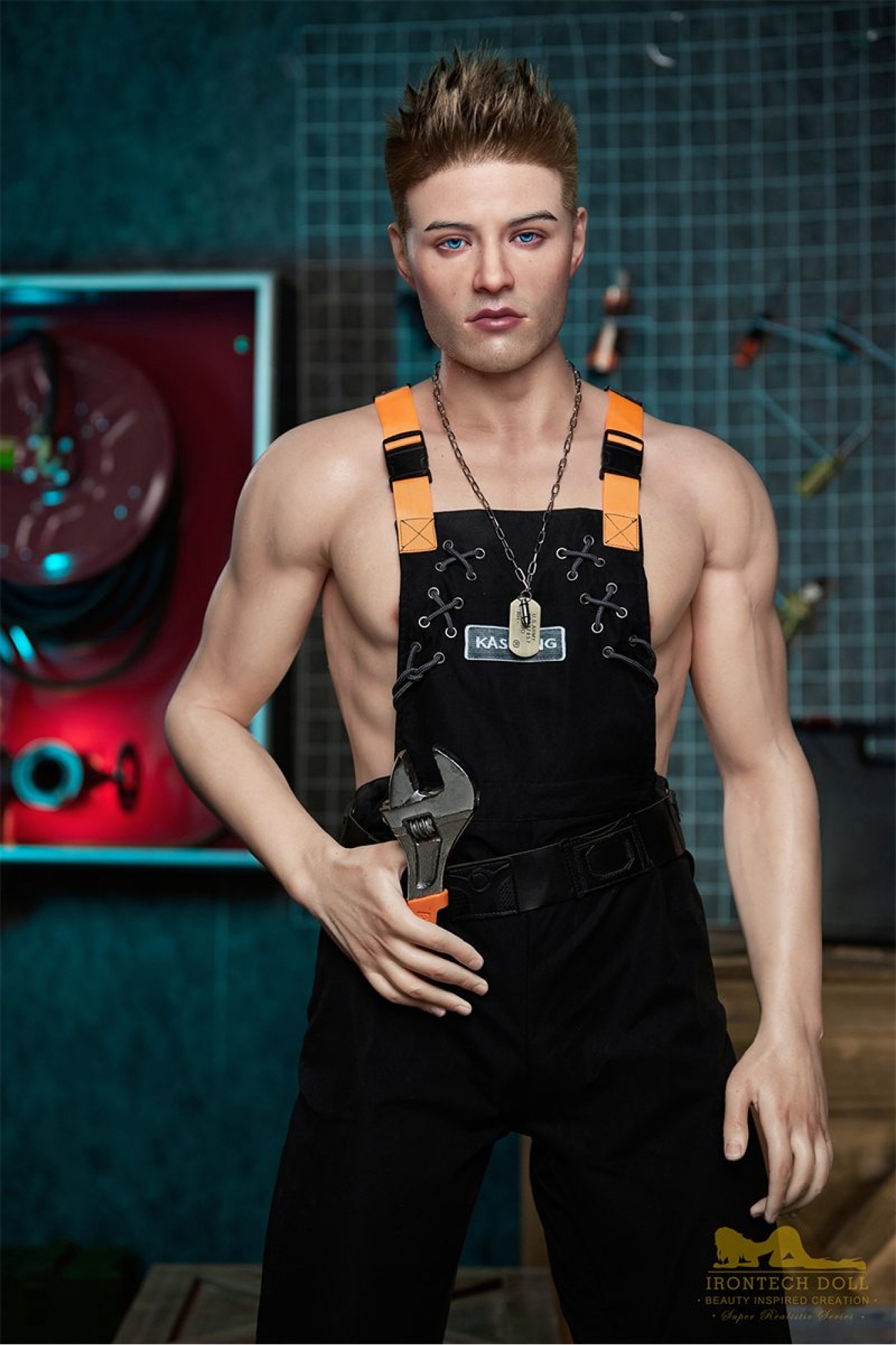 Джек M4 176см в рабочем комбинезоне